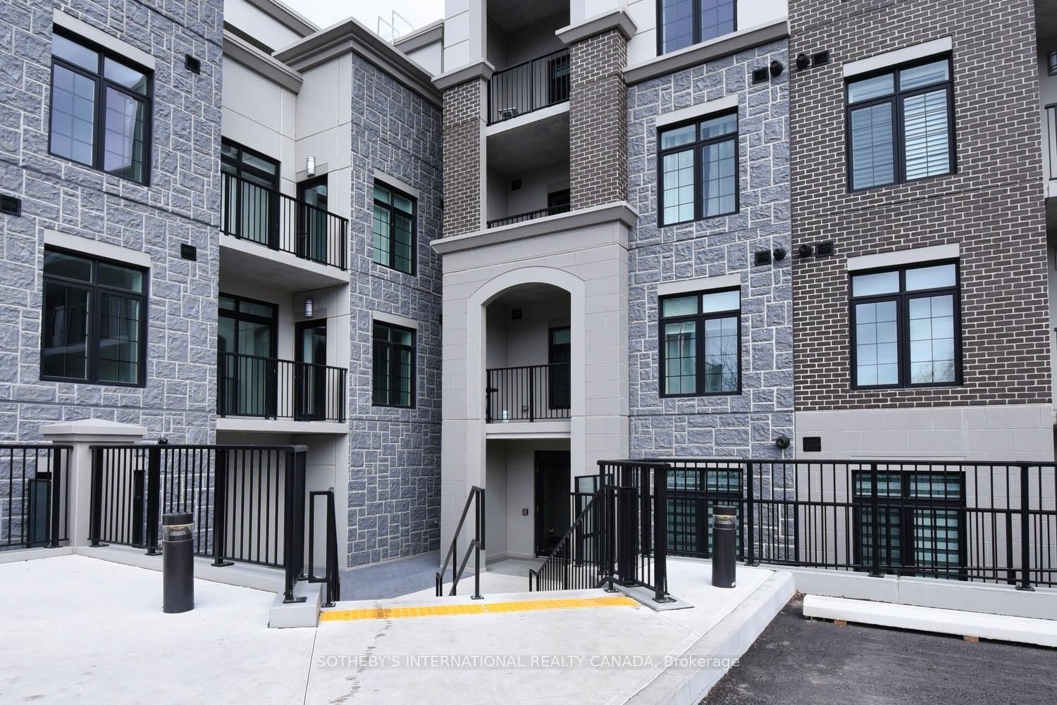 Condo for sale at 103-153 Wilson Avenue, Hamilton, Ontario, L9G 1N4 - Ancaster - MLS: X12716562