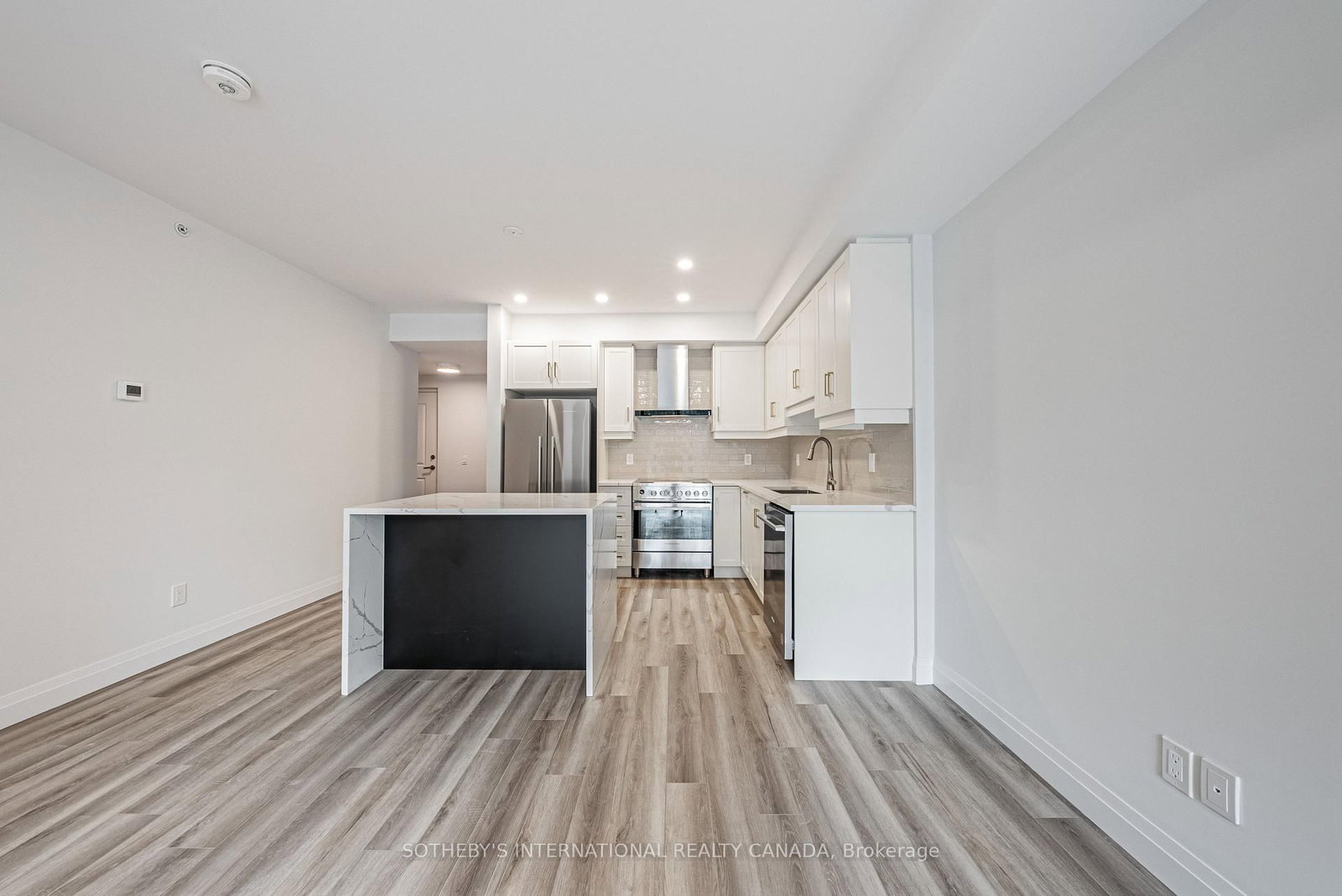 Condo for sale at 103-153 Wilson Avenue, Hamilton, Ontario, L9G 1N4 - Ancaster - MLS: X12716562