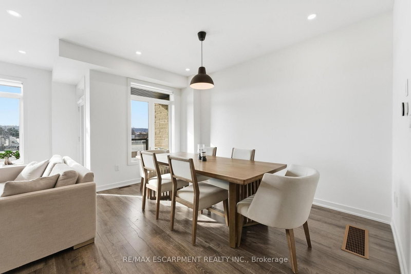 44 - 590 North Service Rd, Hamilton, L8E 0K5 | Image 3