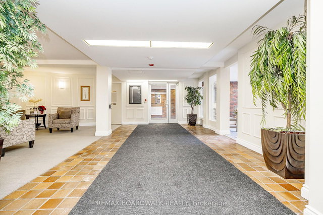 204 - 1356 Meadowlands Drive E