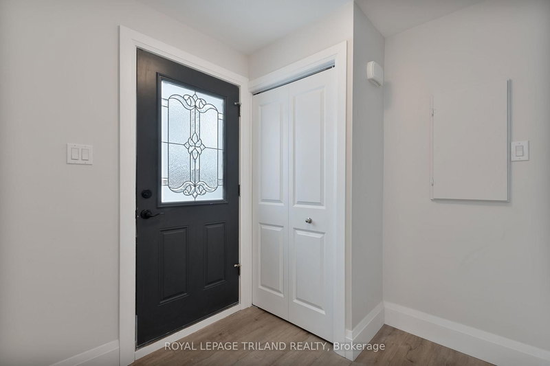 Upper - 16 Inverary Rd, London North, N6G 3L6 | Image 3