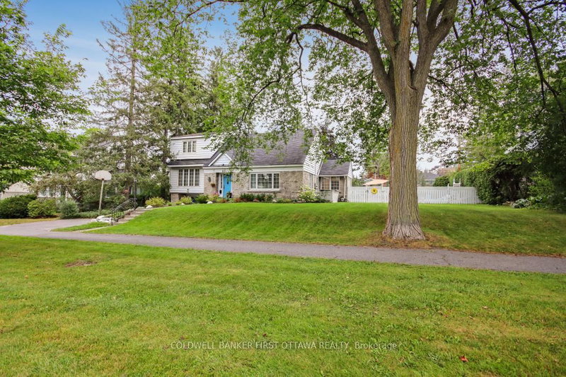 413 Island Park Dr, Ottawa, K1Y 0B1 | Image 2