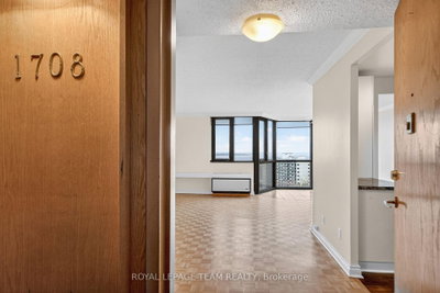 Unit 1708 — 2871 Richmond Road — photo 6