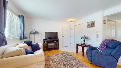Unit 1102 — W 237 Oak Street W — photo 6