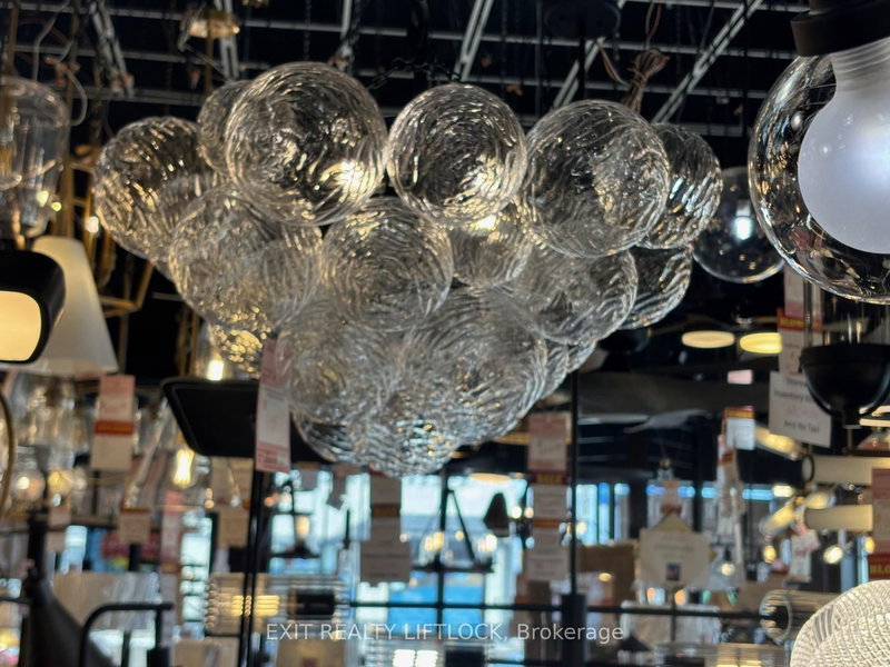 746 Lansdowne St W, Peterborough, K9J 1Z6 | Image 3