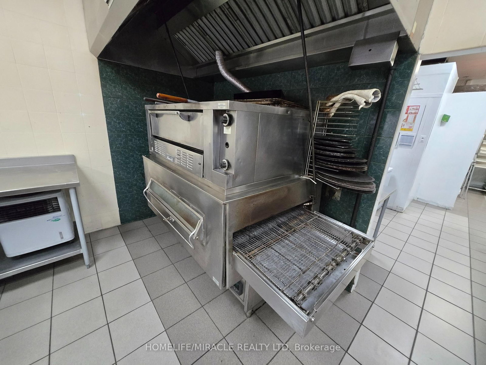 666 Woolwich Street, Unit 10 - Photo 10