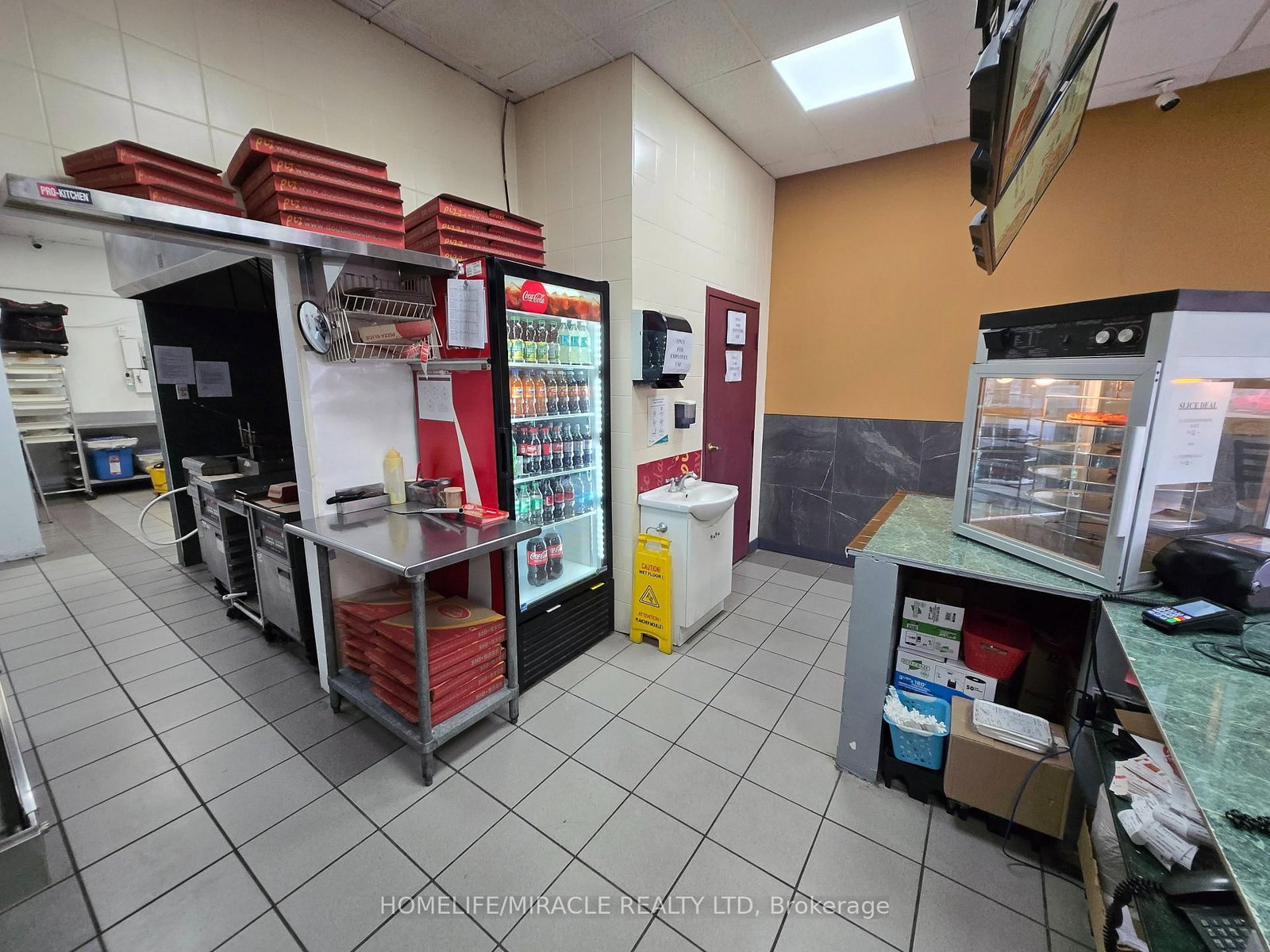 666 Woolwich Street, Unit 10 - Photo 11