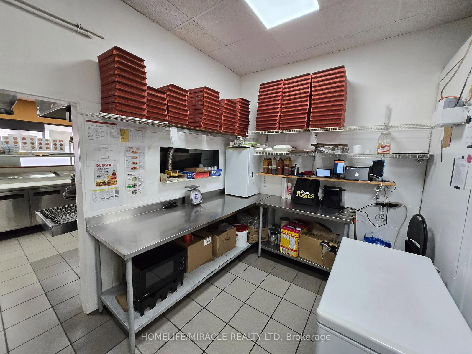 666 Woolwich Street, Unit 10 - Photo 13