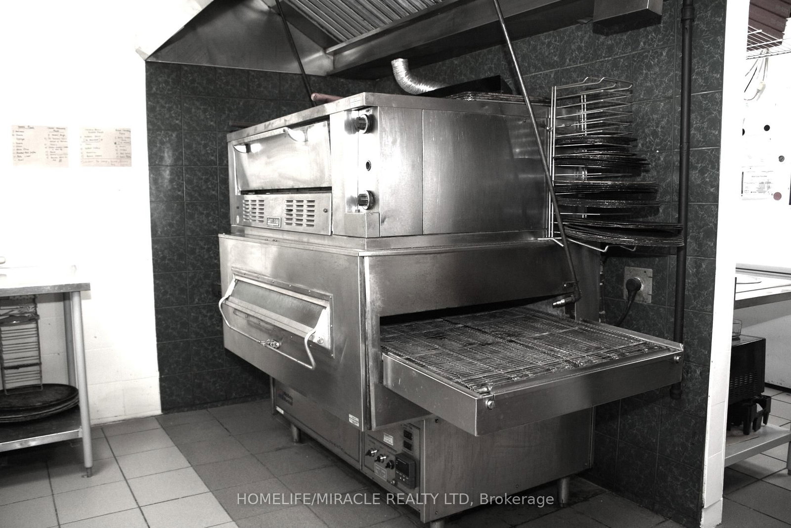 666 Woolwich Street, Unit 10 - Photo 34