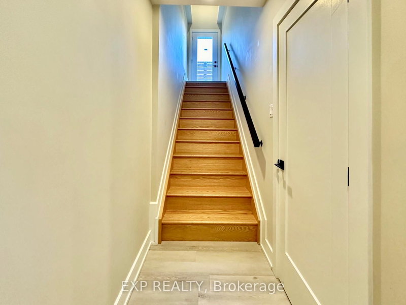 B - 25 O'MEARA St, Ottawa, K1Y 2S8 | Image 2