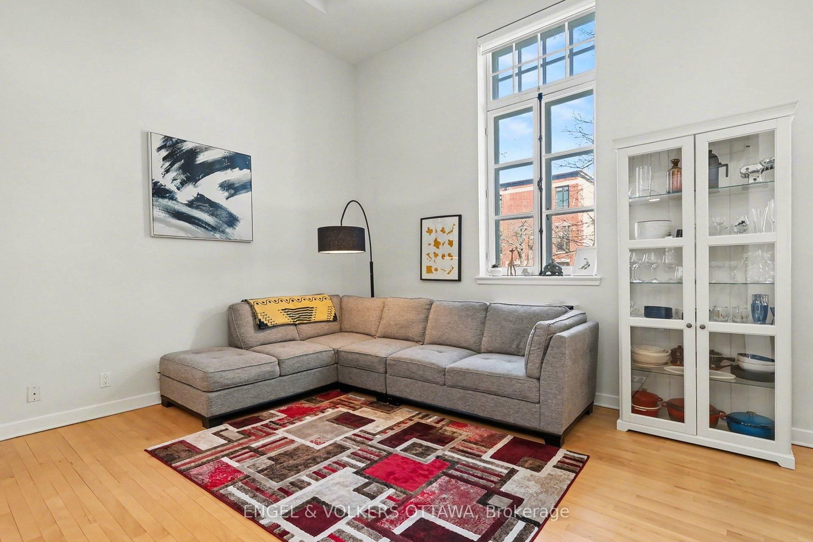 Listing Image 7