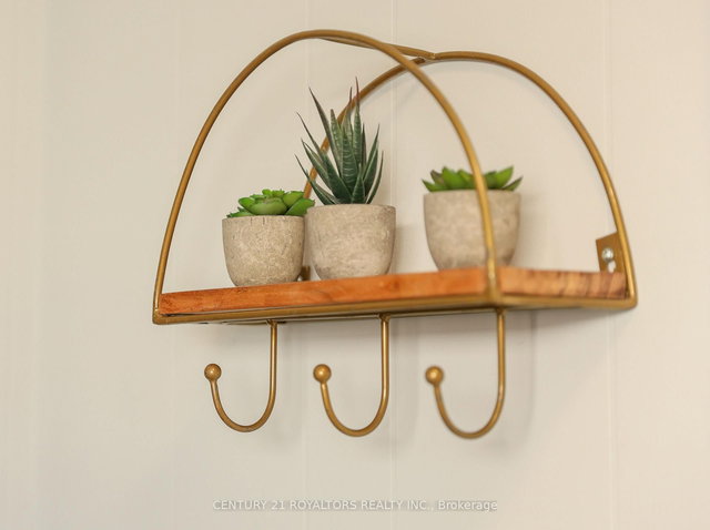 5283 Buchanan Avenue