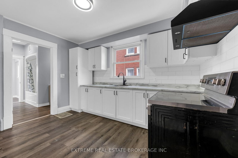 Main - 221 Hellems Ave, Welland, L3B 3B6 | Image 2