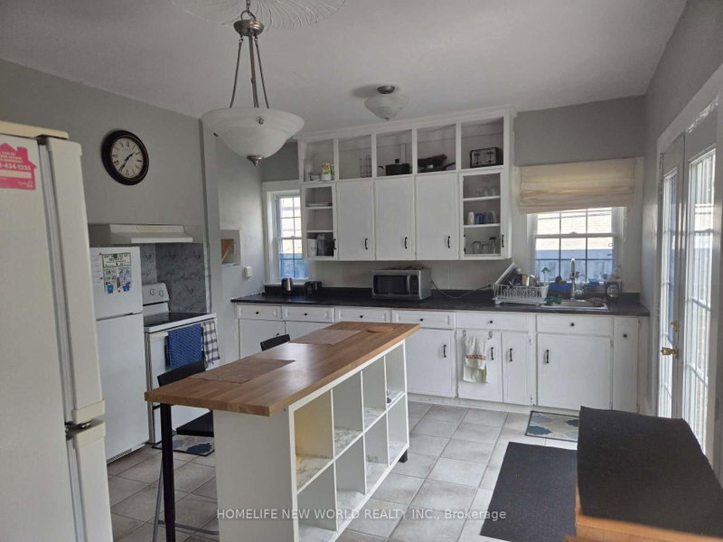 19 Flindall St photo 5