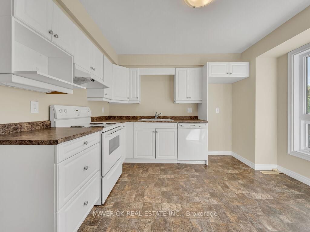 Townhouse for sale at 49-536 Third Street, London East, Ontario, N5V 4R5 - East H - MLS: X12719306