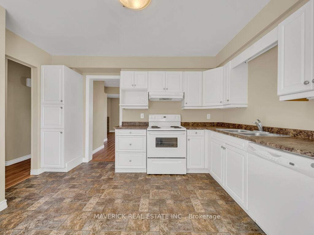 Townhouse for sale at 49-536 Third Street, London East, Ontario, N5V 4R5 - East H - MLS: X12719306