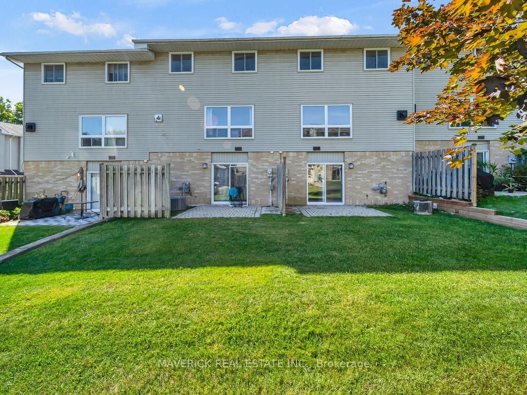 Townhouse for sale at 49-536 Third Street, London East, Ontario, N5V 4R5 - East H - MLS: X12719306