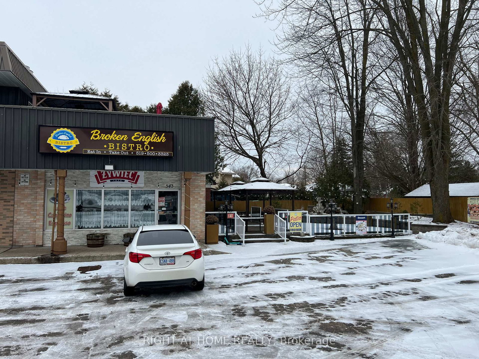 543 Speedvale Avenue E