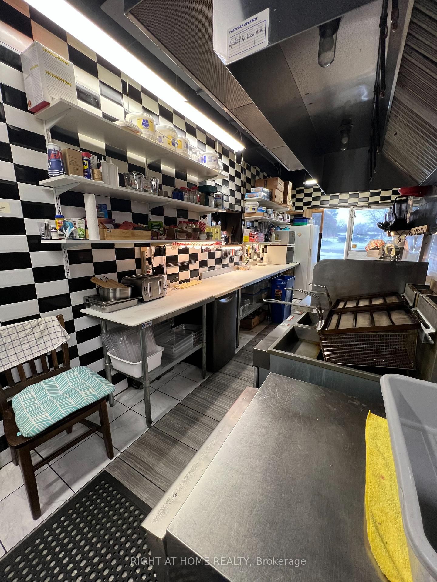 543 Speedvale Avenue E - Photo 12