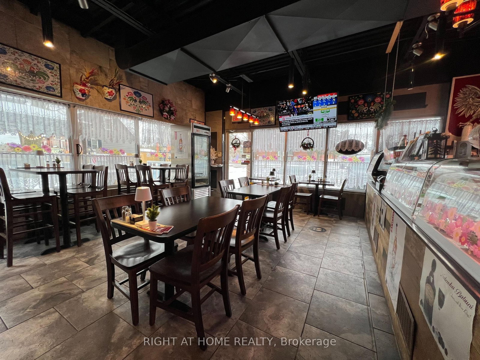 543 Speedvale Avenue E - Photo 3