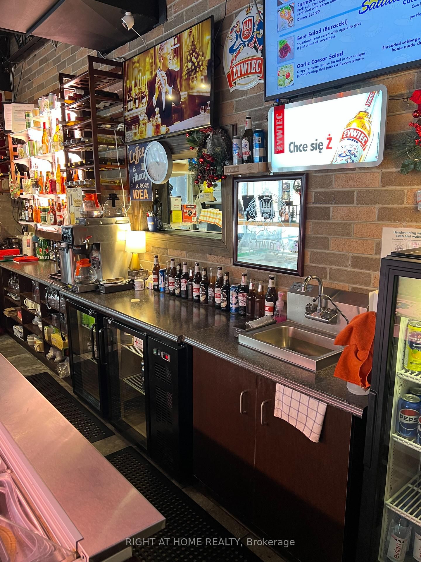 543 Speedvale Avenue E - Photo 8