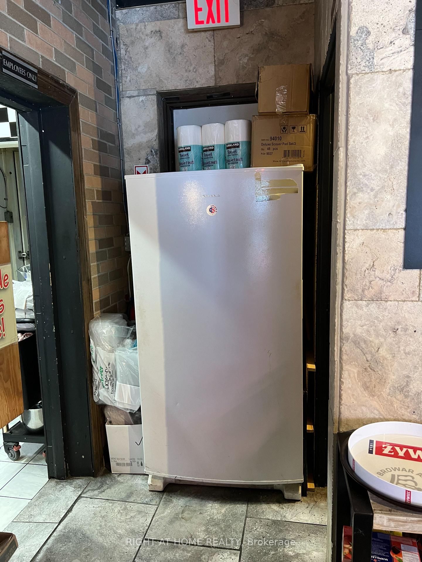 543 Speedvale Avenue E - Photo 9