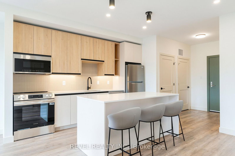 home for lease on 403-4390 Hillview Drive