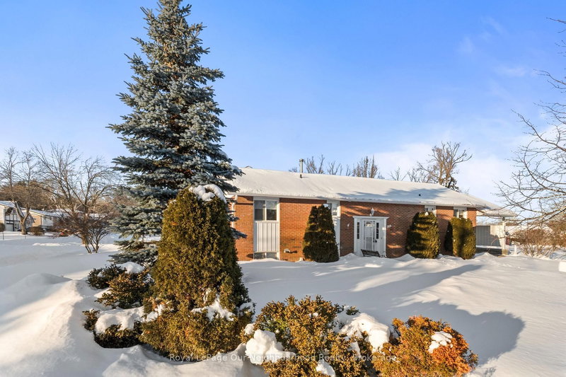909 Whitefield Dr, Peterborough, K9J 7W1 | Image 2