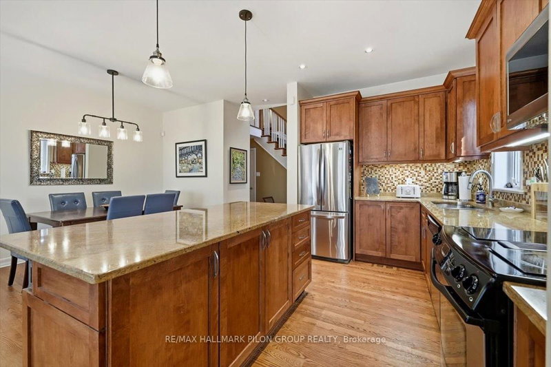 2380 Virginia Dr, Ottawa, K1H 6S2 | Image 3