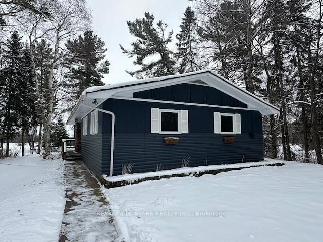 45 Lakewood Crescent