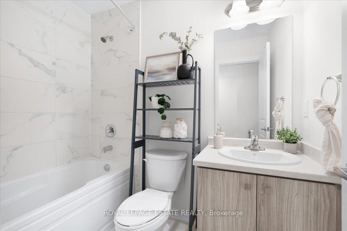 Townhouse for sale at 39 Radison Lane, Hamilton, Ontario, L8H 0B5 - McQuesten - MLS: X12720044