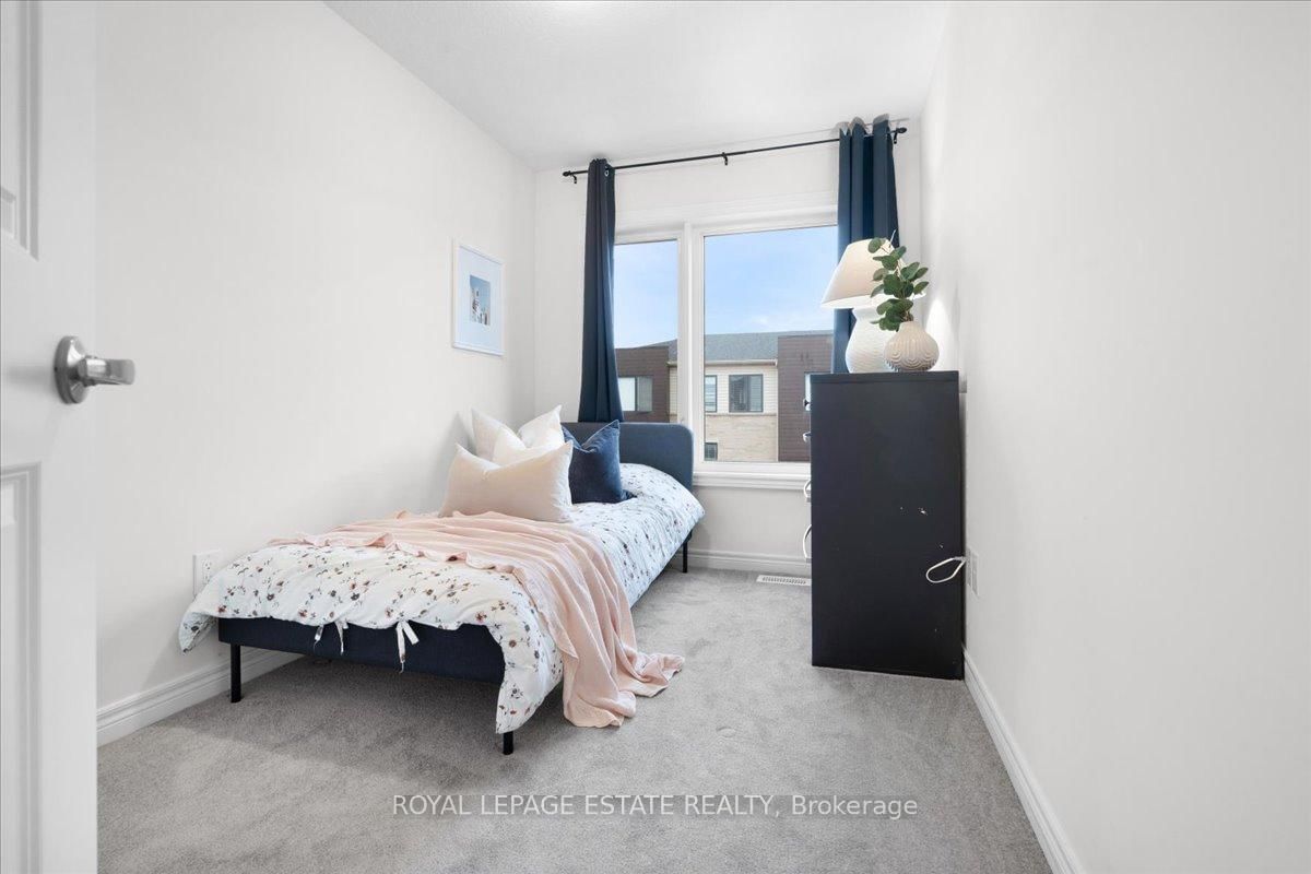 Townhouse for sale at 39 Radison Lane, Hamilton, Ontario, L8H 0B5 - McQuesten - MLS: X12720044