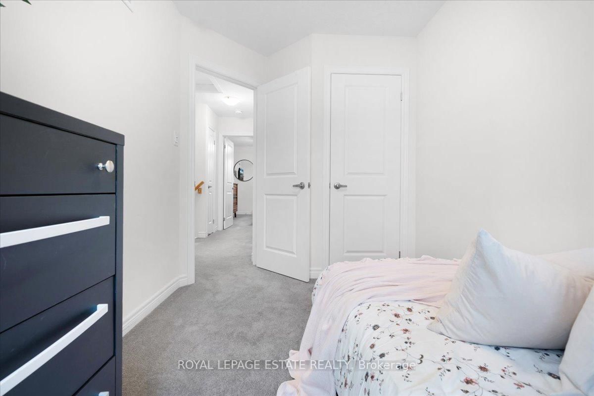 Townhouse for sale at 39 Radison Lane, Hamilton, Ontario, L8H 0B5 - McQuesten - MLS: X12720044