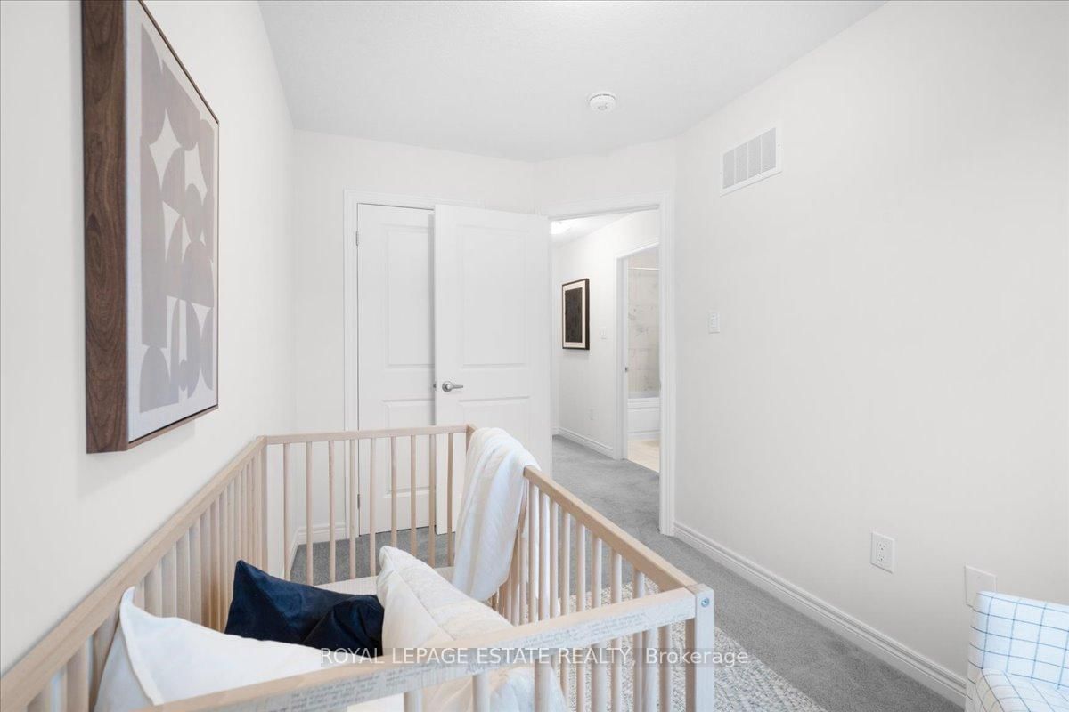 Townhouse for sale at 39 Radison Lane, Hamilton, Ontario, L8H 0B5 - McQuesten - MLS: X12720044