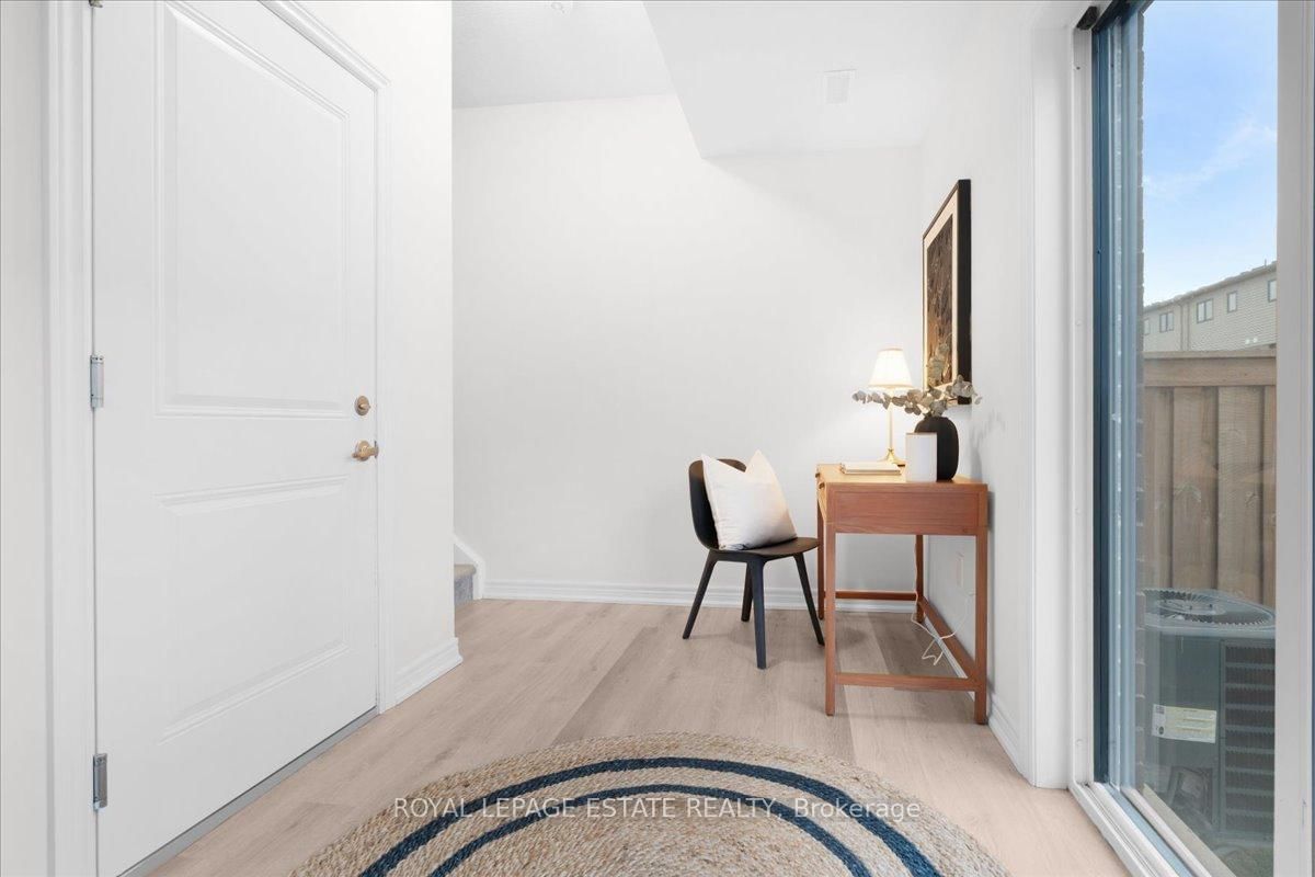 Townhouse for sale at 39 Radison Lane, Hamilton, Ontario, L8H 0B5 - McQuesten - MLS: X12720044