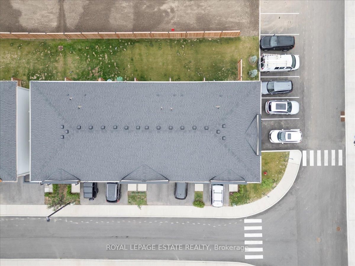 Townhouse for sale at 39 Radison Lane, Hamilton, Ontario, L8H 0B5 - McQuesten - MLS: X12720044