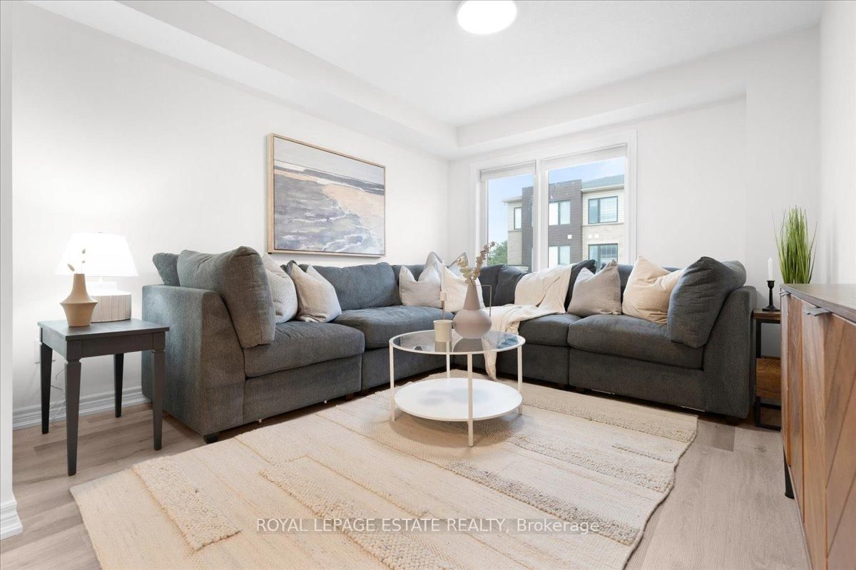 Townhouse for sale at 39 Radison Lane, Hamilton, Ontario, L8H 0B5 - McQuesten - MLS: X12720044