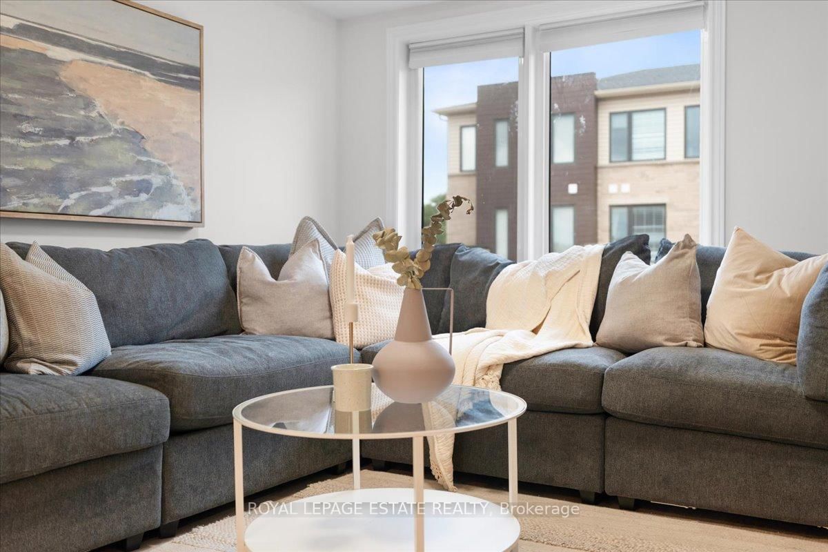 Townhouse for sale at 39 Radison Lane, Hamilton, Ontario, L8H 0B5 - McQuesten - MLS: X12720044