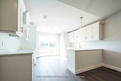 46 Mackenzie John Crescent — photo 6