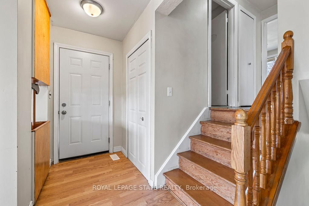 Detached House for sale at 78 Cromwell Crescent, Hamilton, Ontario, L8G 2G2 - Greenford - MLS: X12720388