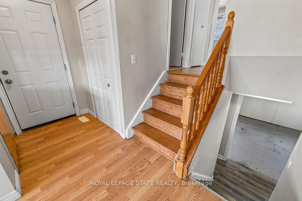 Detached House for sale at 78 Cromwell Crescent, Hamilton, Ontario, L8G 2G2 - Greenford - MLS: X12720388