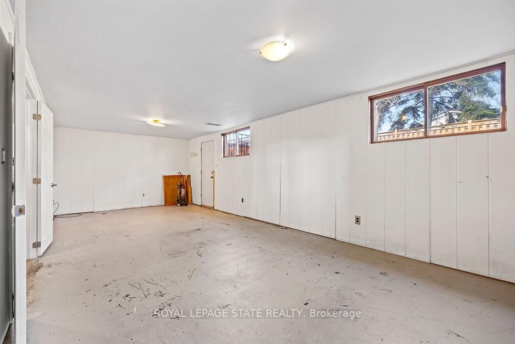 Detached House for sale at 78 Cromwell Crescent, Hamilton, Ontario, L8G 2G2 - Greenford - MLS: X12720388