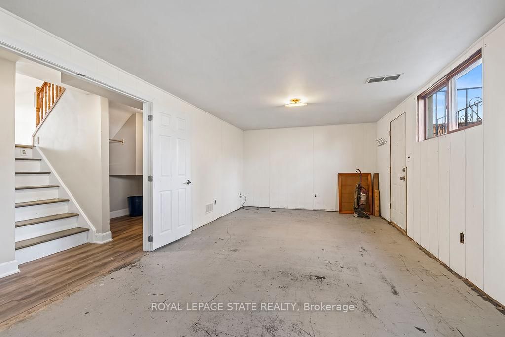 Detached House for sale at 78 Cromwell Crescent, Hamilton, Ontario, L8G 2G2 - Greenford - MLS: X12720388