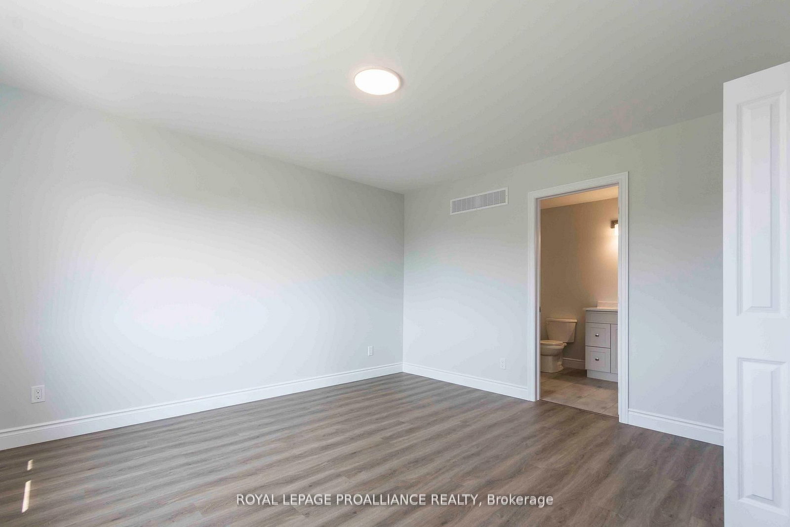 49 Mackenzie John Crescent • Brighton, ON photo 10