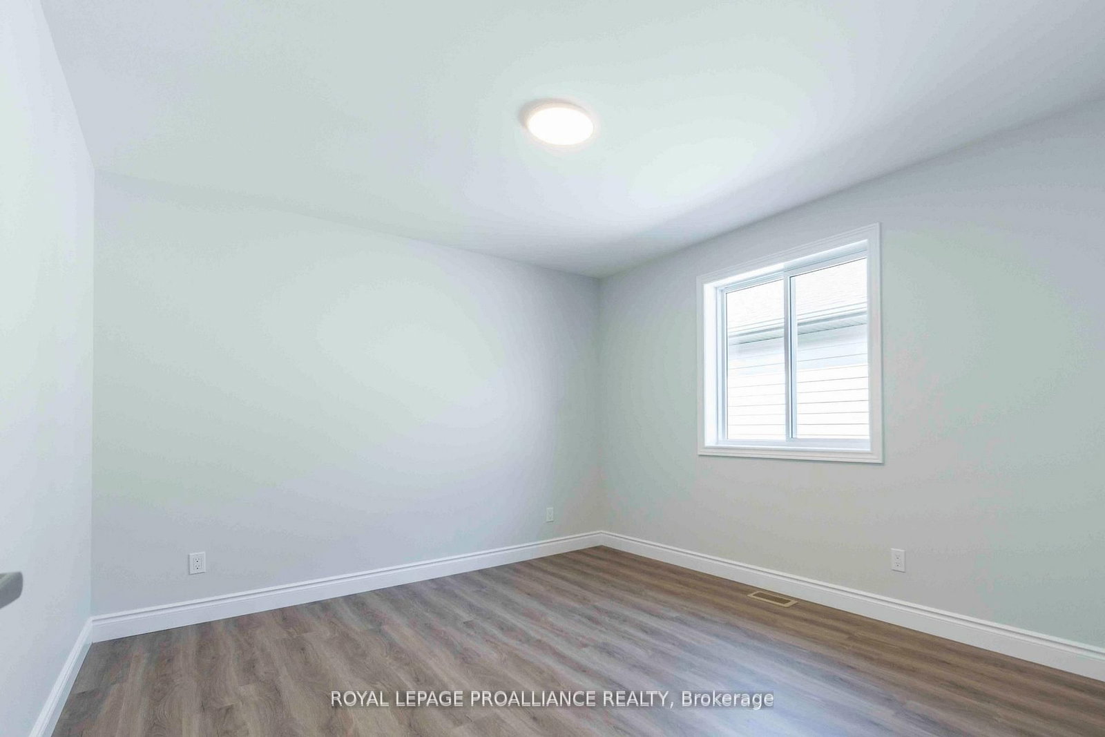 49 Mackenzie John Crescent • Brighton, ON photo 13
