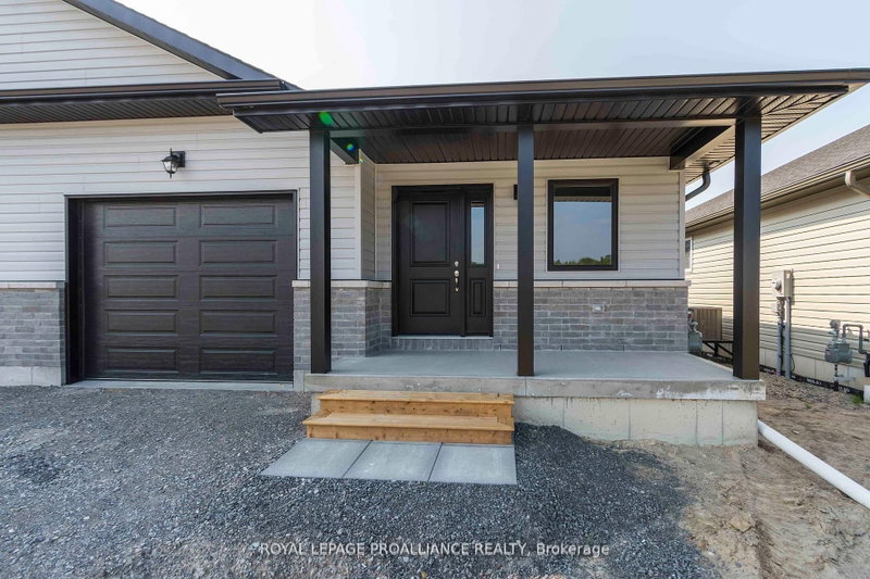 49 Mackenzie John Crescent