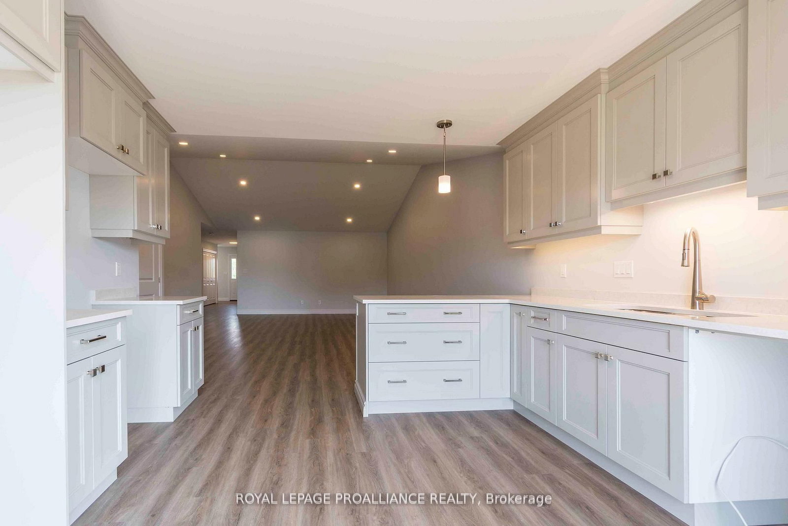 49 Mackenzie John Crescent • Brighton, ON photo 9