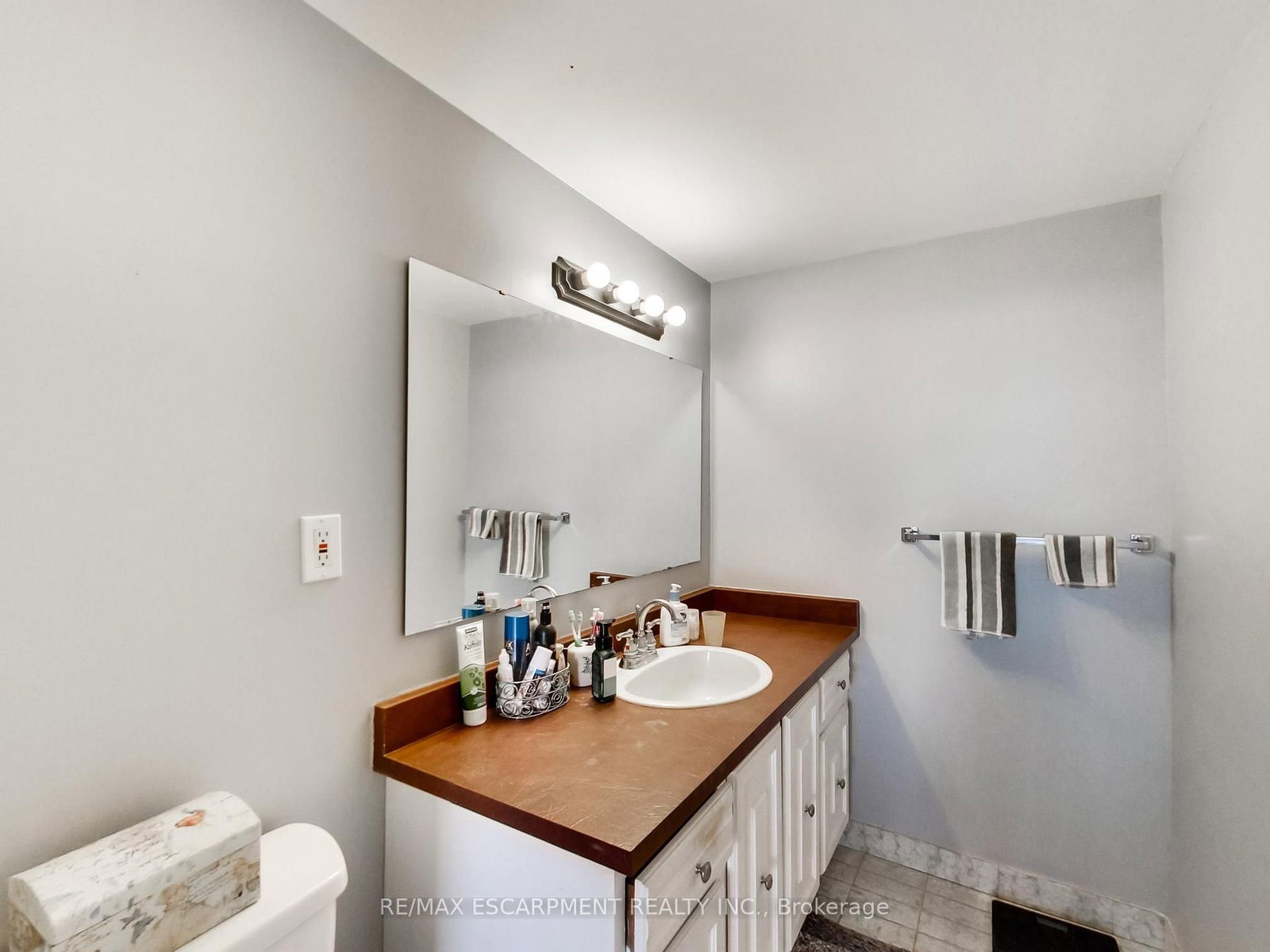 30 Harrisford Street • #405 • Hamilton, ON photo 37