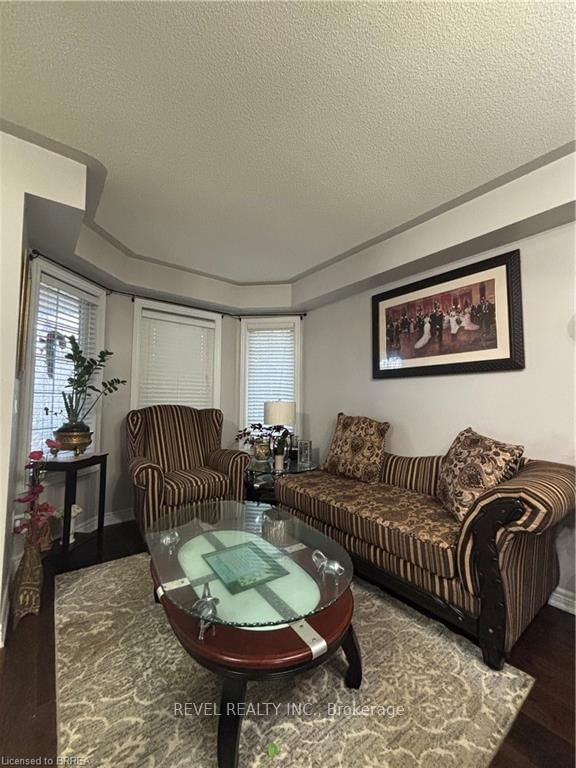 Detached House for sale at 252 Berry Street, Shelburne, Ontario, L9V 3E1 - Shelburne - MLS: X12720624