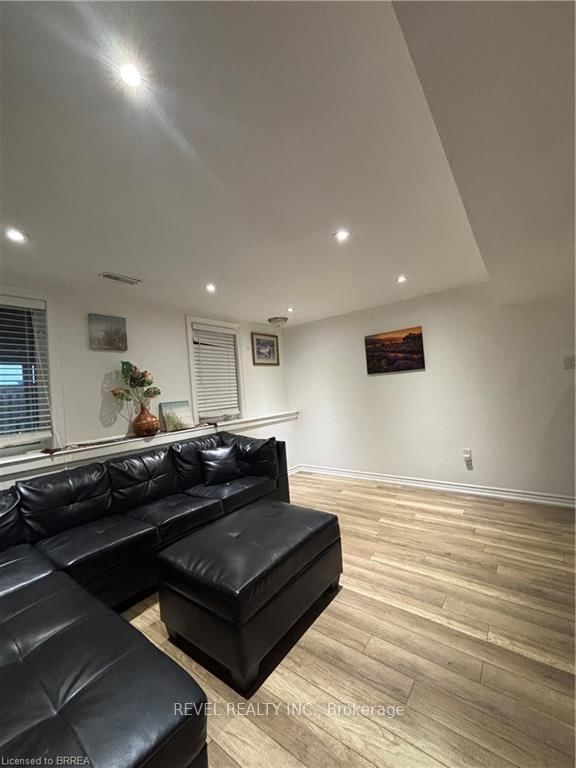 Detached House for sale at 252 Berry Street, Shelburne, Ontario, L9V 3E1 - Shelburne - MLS: X12720624